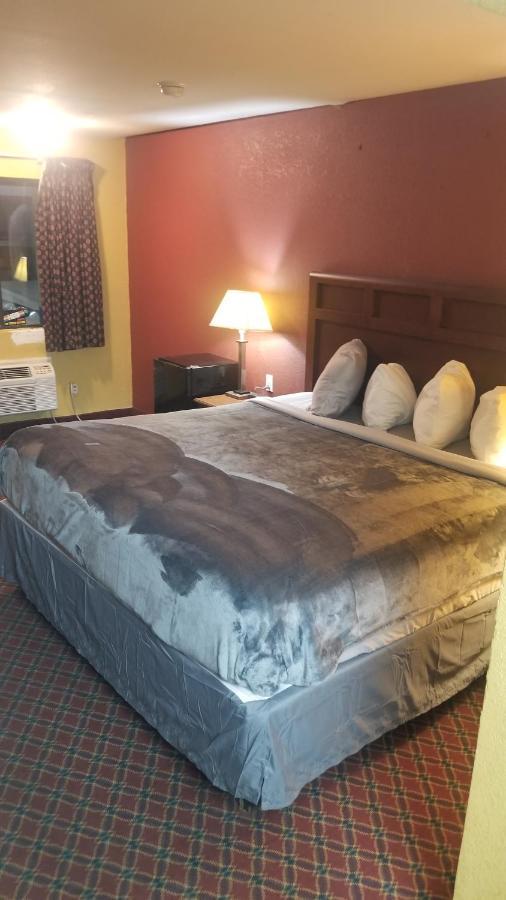 Hotel King Bed Hotel Room 110 Wi-Fi Booking Stillwater Esterno foto