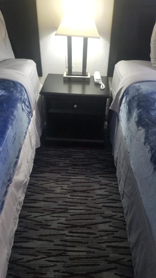 Hotel King Bed Hotel Room 110 Wi-Fi Booking Stillwater Esterno foto
